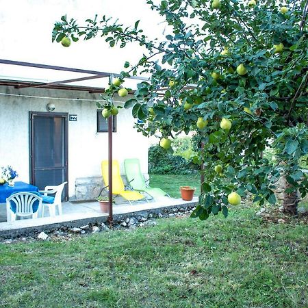 Apartman Dina Risika Exterior photo