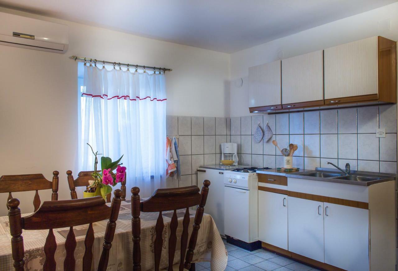 Apartman Dina Risika Exterior photo