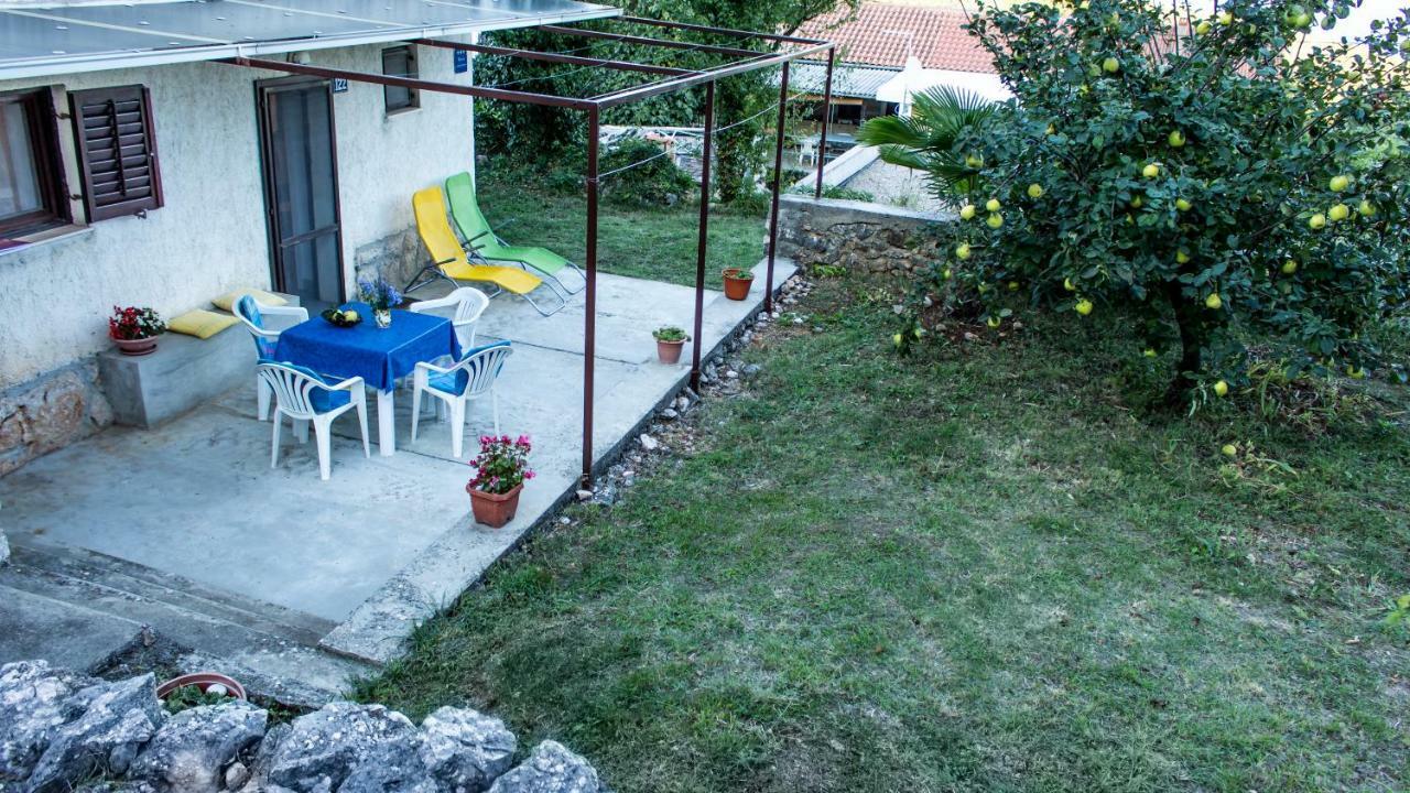 Apartman Dina Risika Exterior photo